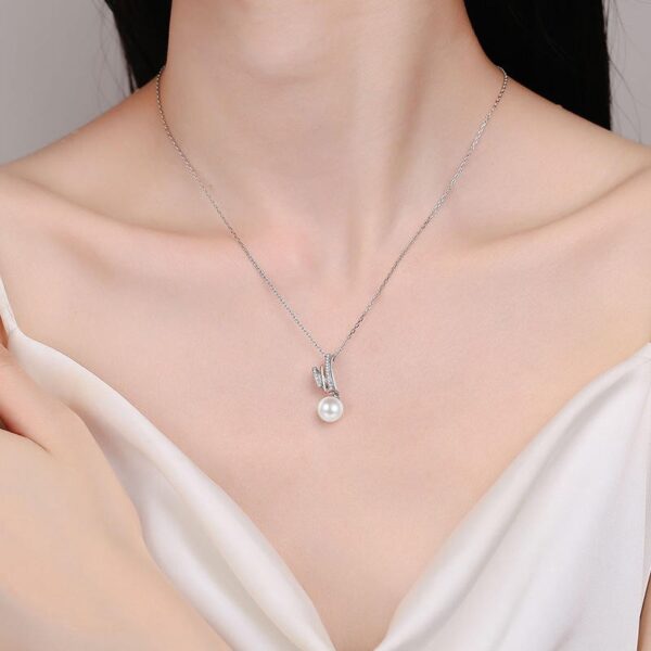 AZ844-X Fashion Luxury Classic Moissanite Diamond-set Pearl Design Circle Necklace For Women 925 Silver Party Jewelry Gift