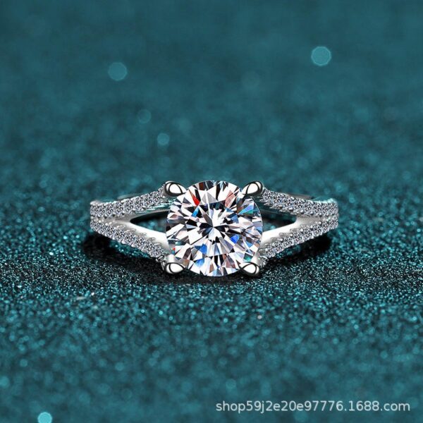 AZ203-X Platinum PT950 18K White Gold 0.3ct Moissanite Fish Necklace Pendant for Women Anniversary Gift Idea Jewelry