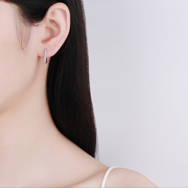 AZ432-E S925 Sterling Silver Earrings Plated with PT950 High grade Precision Drilled Moissanite Earrings D Color Moissanite Earrings