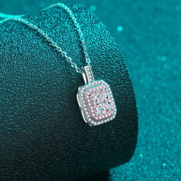 AZ809-X Luxury Platinum Pt950 Necklaces 1 carat Square Sugar Moissanite Diamond Pendant Sweet Temperament for Girlfriend Birthday Gift