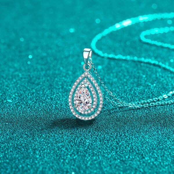 AZ869-X 1ct Pear Cut Moissanite Pendant Necklaces for Women Sterling Silver 925 with White Gold Plated Water Drop Necklace GRA