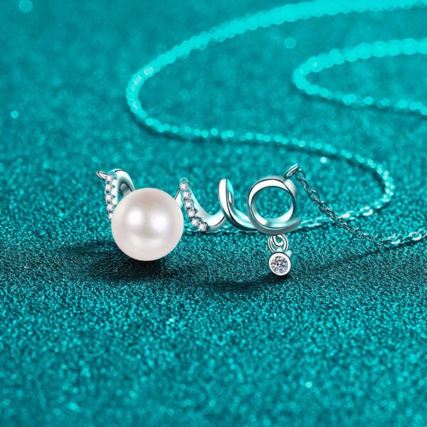 AZ882-X Luxury Cultured Freshwater Pearl Necklace for Women Anniversary Engagement 925 Silver Moissanite LOVE Pendant Jewelry Gifts
