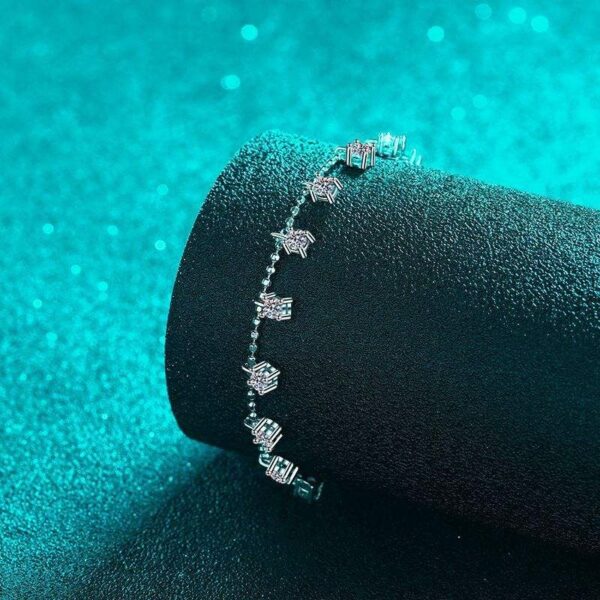 AZ664-S Luxury Group Inlaid Moissanite 8.3/8.6/9.1Carat Buckle Bracelet, Unique Eye-catching Platinum PT950 Bracelet Female Fine Jewelry