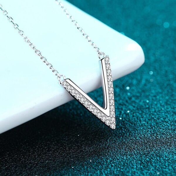 AZ407-X S925 Silver 1 Carat Moissanite Pink Square Bag Pendant Necklace for Women Light Luxury Fashion Must-Have Valentine's Day Gift