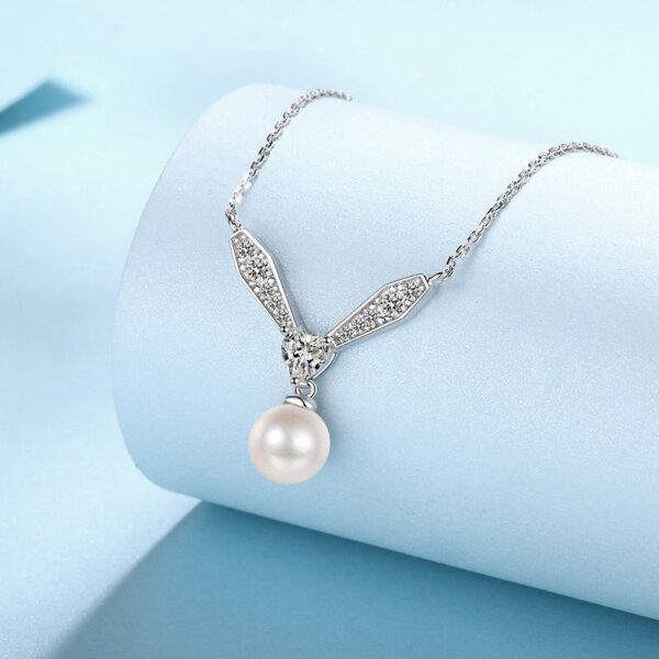 AZ794-X Fashion Luxury Classic Moissanite Diamond-set Pearl Letter V Windmill Necklace Women 925 Silver Party Jewelry Gift