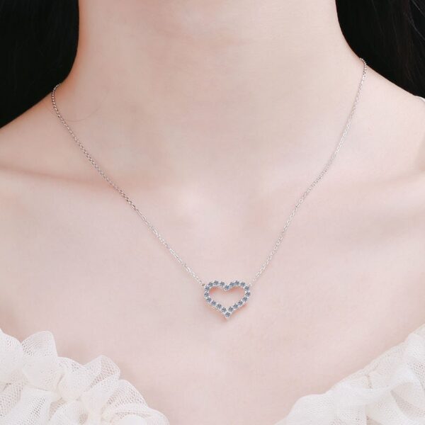 AZ216-X PT950 Female Heart-Shaped Lady Pendant Short Section Lockbone Chain Pendant Moissanite Diamond Necklace Factory Direct Wholesale