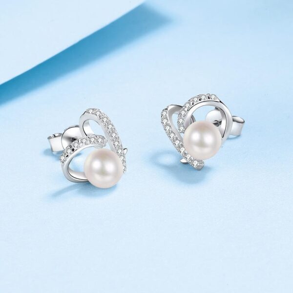 AZ505-E S925 Sterling Silver Heart-shaped Flawless Freshwater 7mm Pearl Moissanite Earrings for Women