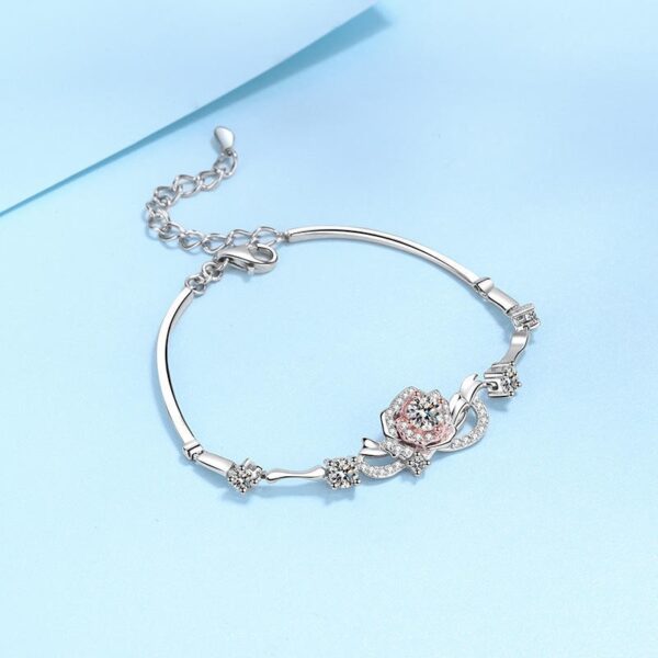 AZ094-X 0.3ct Premium Moissanite Necklace S925 Sterling Silver Petal Pendant Lock Bone Jewelry Women's Luxury Niche GBA Free Gift Box