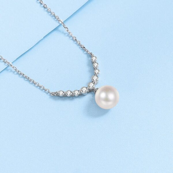 AZ507-X S925 Sterling Silver Clavicle Chain for Women Cross Design 8mm Flawless Pearl Moissaniter Women