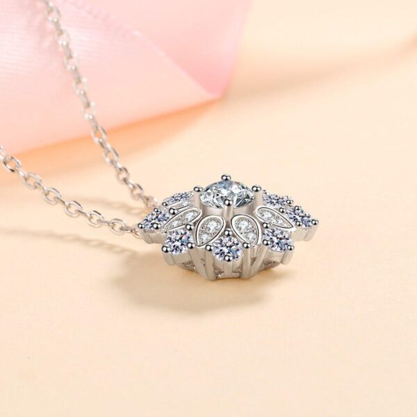 AZ230-X Fashion Trendy Luxury Classic Moissanite Diamond-set Paw 6 Necklace For Women 925 Silver Party Charms Jewelry Gift