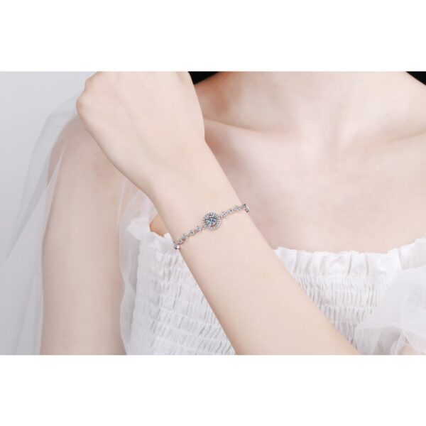 AZ078-X 0.5-5CT D Color Moissanite Pendant for Women 925 Sterling Silver Necklace with Certificate of Authenticity