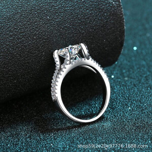 AZ203-X Platinum PT950 18K White Gold 0.3ct Moissanite Fish Necklace Pendant for Women Anniversary Gift Idea Jewelry