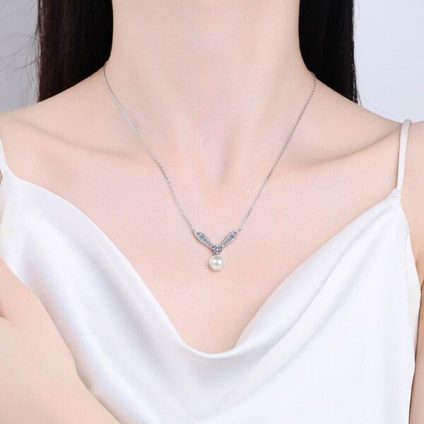 AZ794-X Fashion Luxury Classic Moissanite Diamond-set Pearl Letter V Windmill Necklace Women 925 Silver Party Jewelry Gift