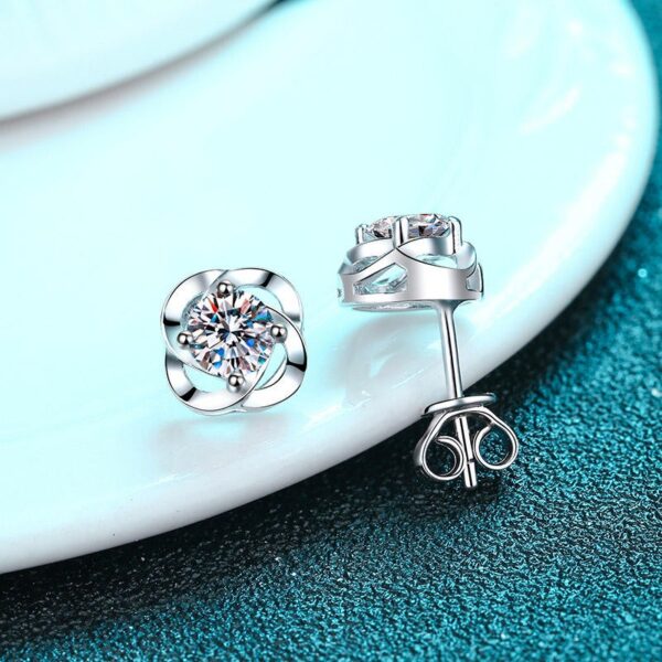 AZ460-E 30ct 50ct Four Claw Minimalist Moissanite Stud Earrings S925 Silver Bestseller GBA Certified Women Trendy Jewelry Free Gift Box