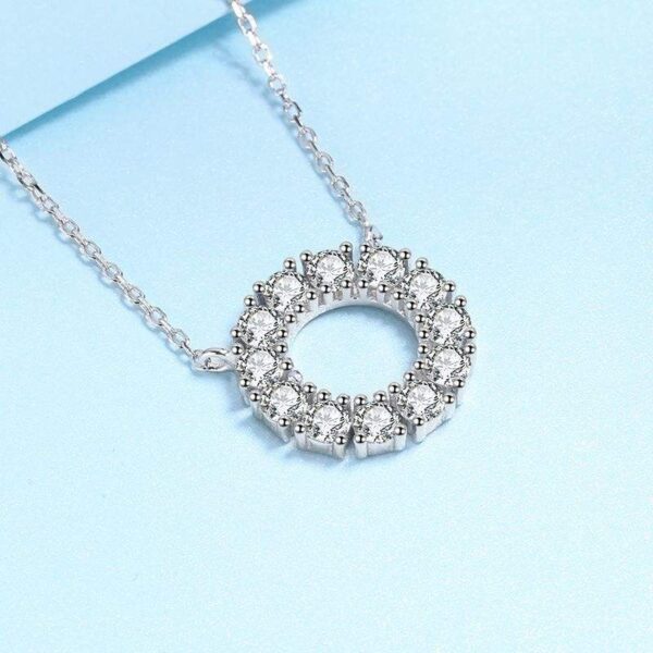 AZ427-X D VVS1 Moissanite Pandent Necklace for Women Sparkling Wedding Jewelry with GRA 925 Sterling Sliver Plated 18k Necklace