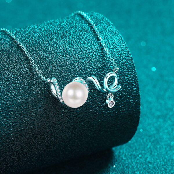 AZ882-X Luxury Cultured Freshwater Pearl Necklace for Women Anniversary Engagement 925 Silver Moissanite LOVE Pendant Jewelry Gifts