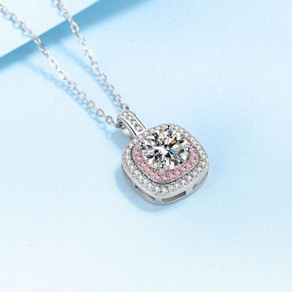 AZ385-X Certified GRA Moissanite Heart Necklace 1.0ct Women Gemstone S925 Silver Pendant Wedding Valentine's Day Gift Wholesale