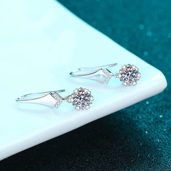 AZ428-E 925 silver moissanite earrings fashionable flower style shining gorgeous jewelry gift suitable for wedding mother's day
