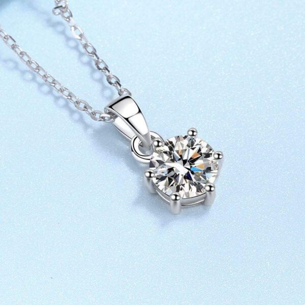 AZ123-X Fashion Trend Luxury Classic 0.5Ct Moissanite Nimble Lock Square Necklace For Women 925 Silver Party Charm Jewelry