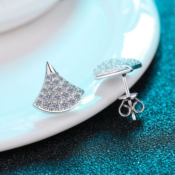AZ234-E Elegant Fan-Shaped Stud Earrings with Moissanite Decor, Jewelry, Ideal Choice for Gifts 925 sterling silver earrings for women