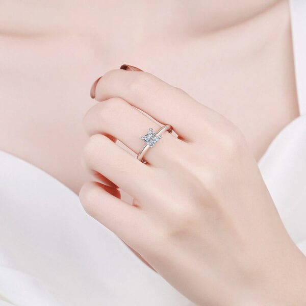 AZ540-J GBA Certified 1ct 2ct D Color Moissanite Oval Engagement Ring S925 Silver Irregular Oval Wholesale for Women Anniversary