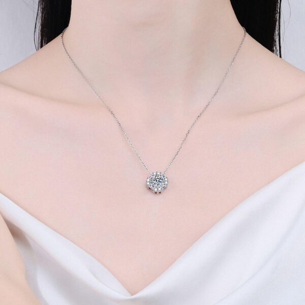AZ748-X Luxury Square 1.62CT Moissanite Diamond Pendant Collarbone Chain Platinum Pt950 Necklace for Women Fine Jewelry Birthday Gift