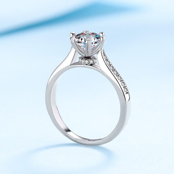 AZ244-J Luxury 18K White Gold Ring for Women Alien Princess Square 1 Carat Four-prong Moissanite Rings Platinum Pt950 Fine Jewelry